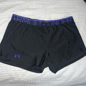 2 COMFY SILKY GYM SHORTS LARGE FOR 20$